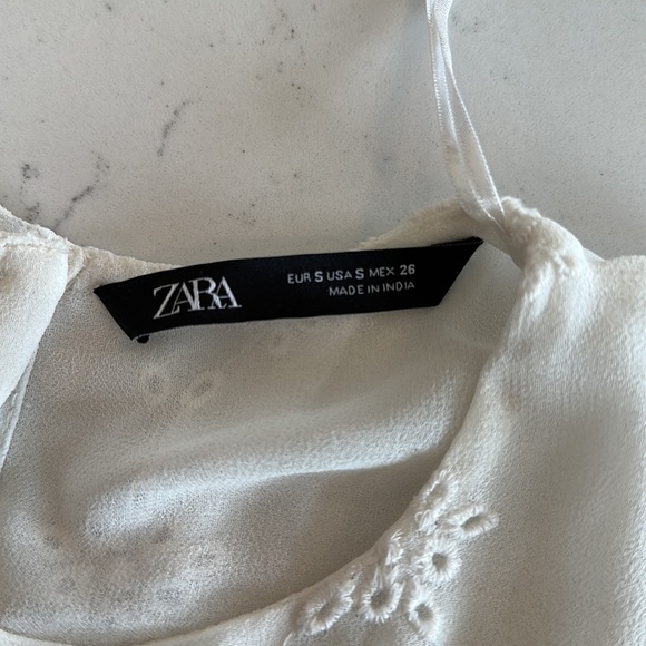 Zara White Top with Lace Detail - Picture 3 of 4